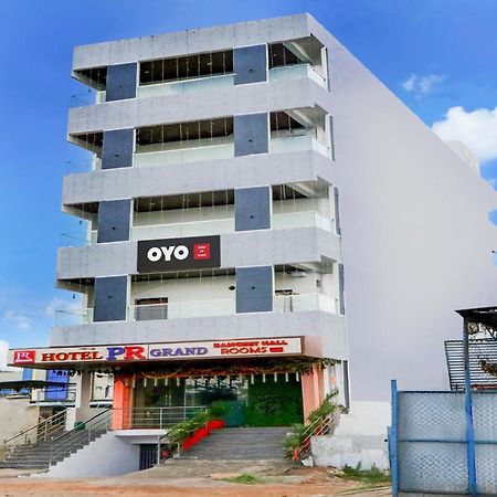 Hotel O Pr Grand Khammam エクステリア 写真