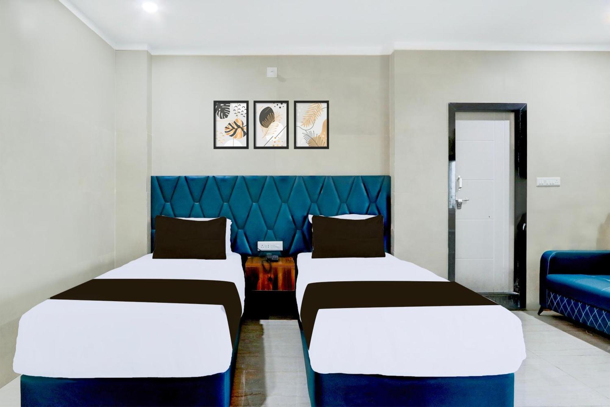 Hotel O Pr Grand Khammam エクステリア 写真