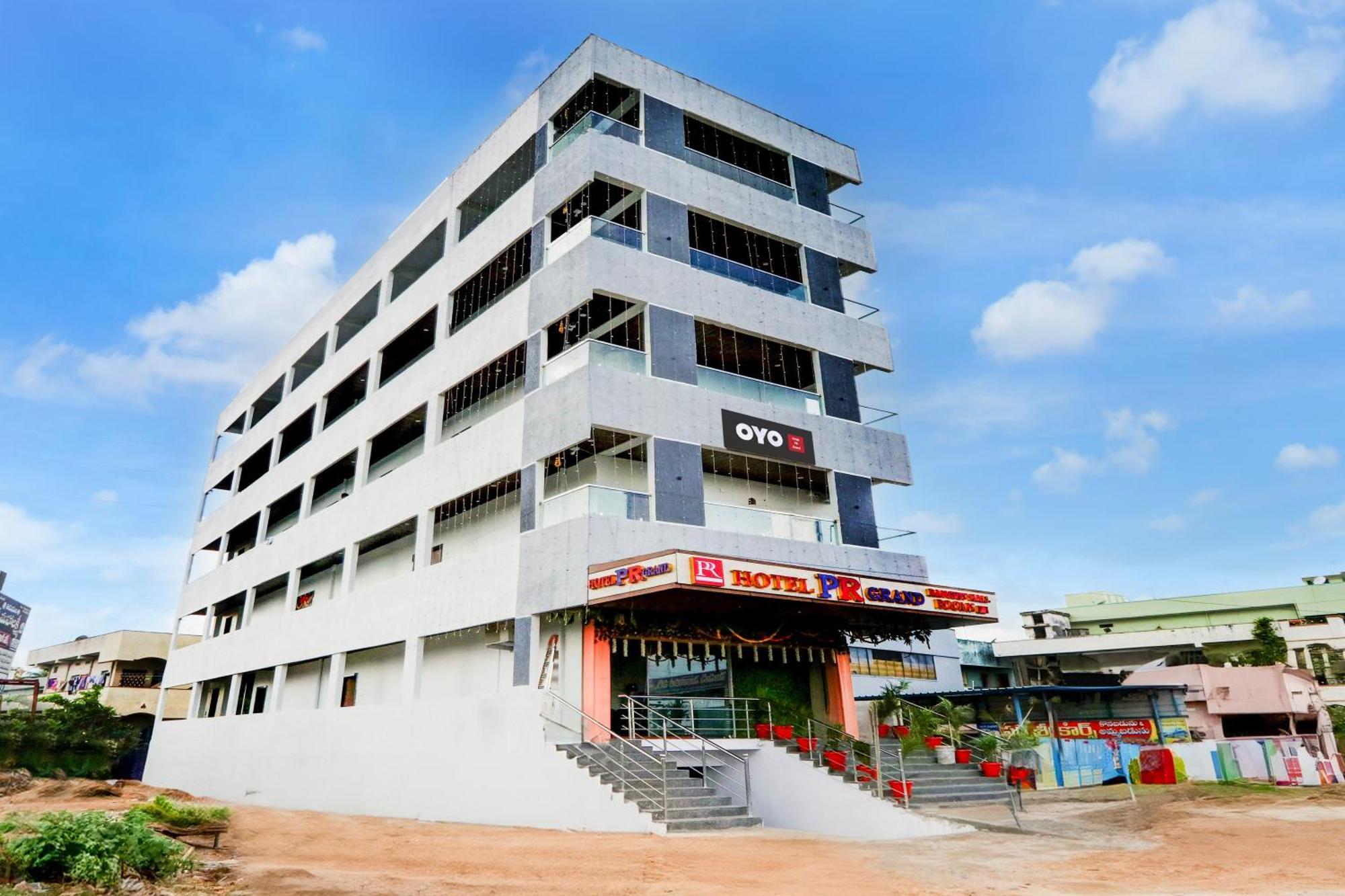 Hotel O Pr Grand Khammam エクステリア 写真